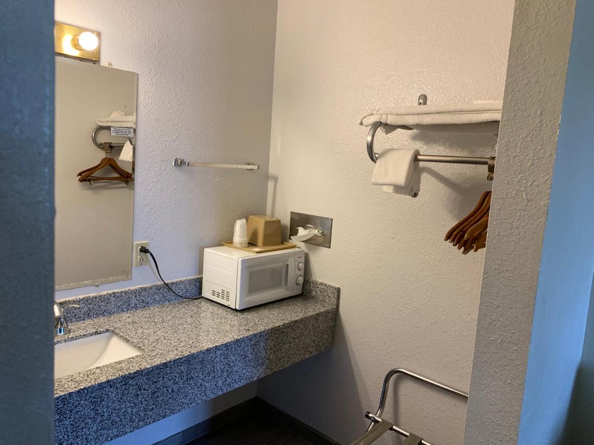 Landmark Inn Osawatomie Εξωτερικό φωτογραφία