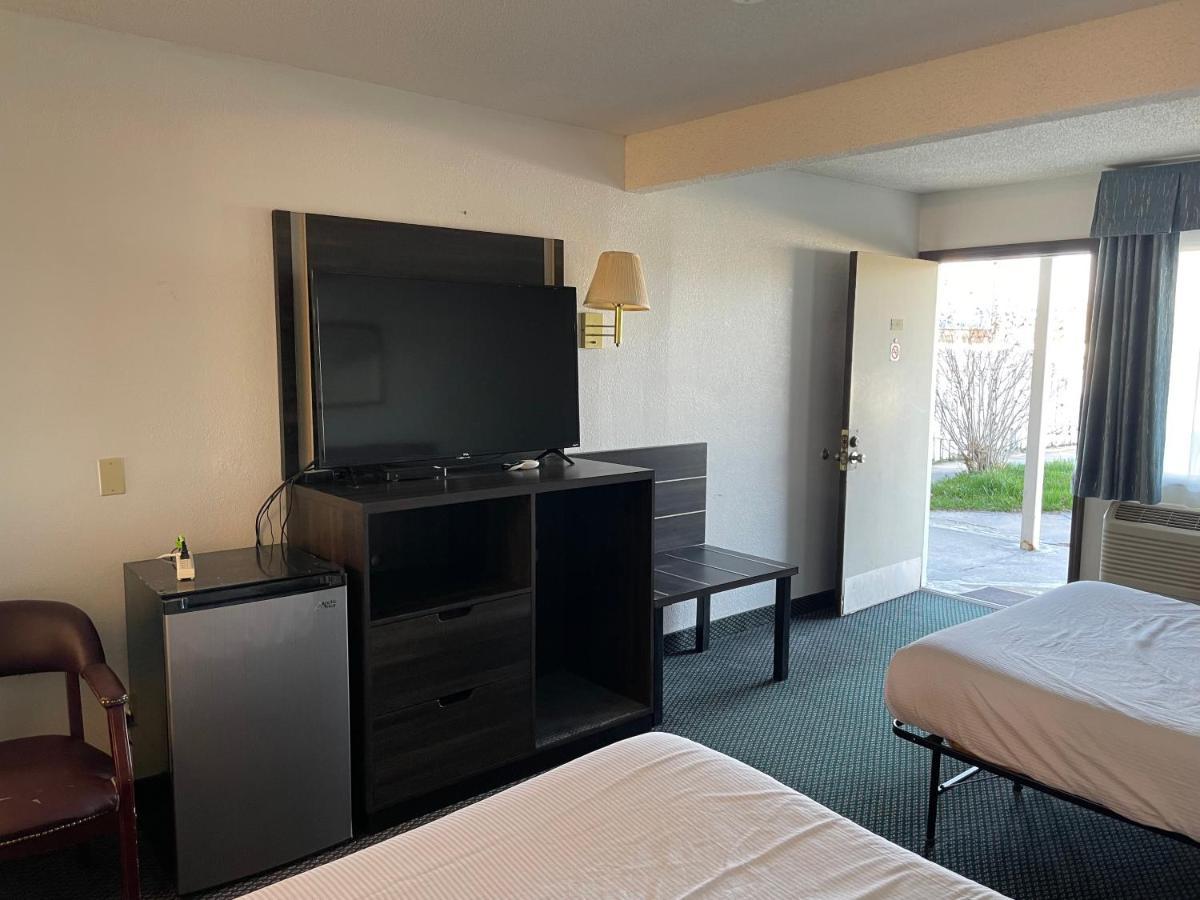 Landmark Inn Osawatomie Εξωτερικό φωτογραφία